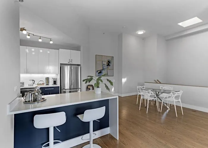 Dtown Penthouse 2bd Parking Gym, Pvt Patio #13 Chicago