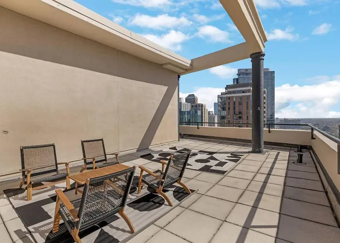 Dtown Penthouse 2bd Parking Gym, Pvt Patio #13 Chicago